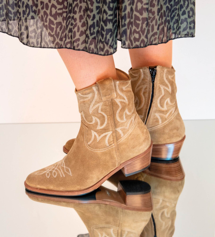 Embroidered western ankle boot with bevelled heel JANE 5 Suede
